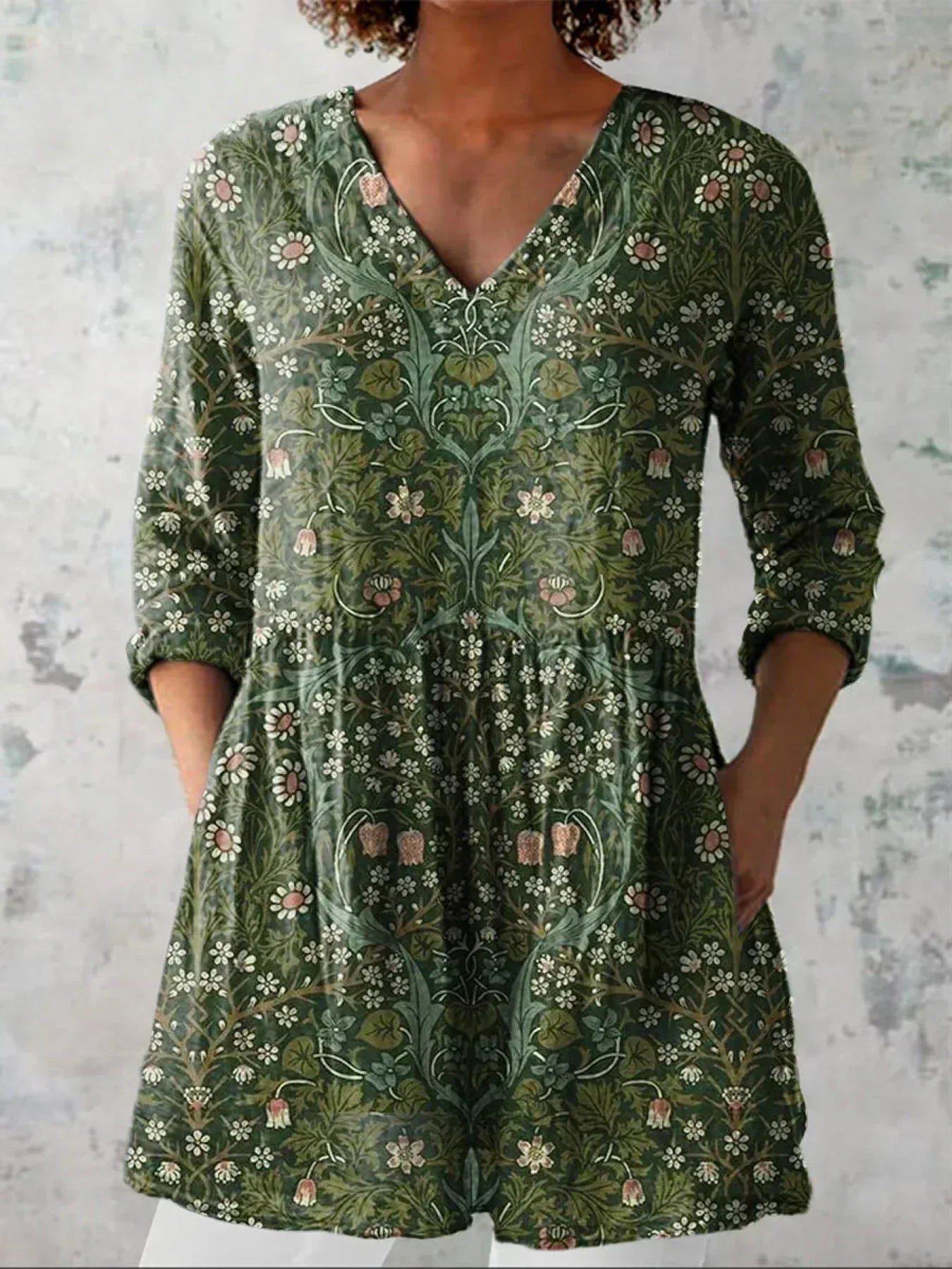 Bella| Chemisier à col en V à motif floral vintage